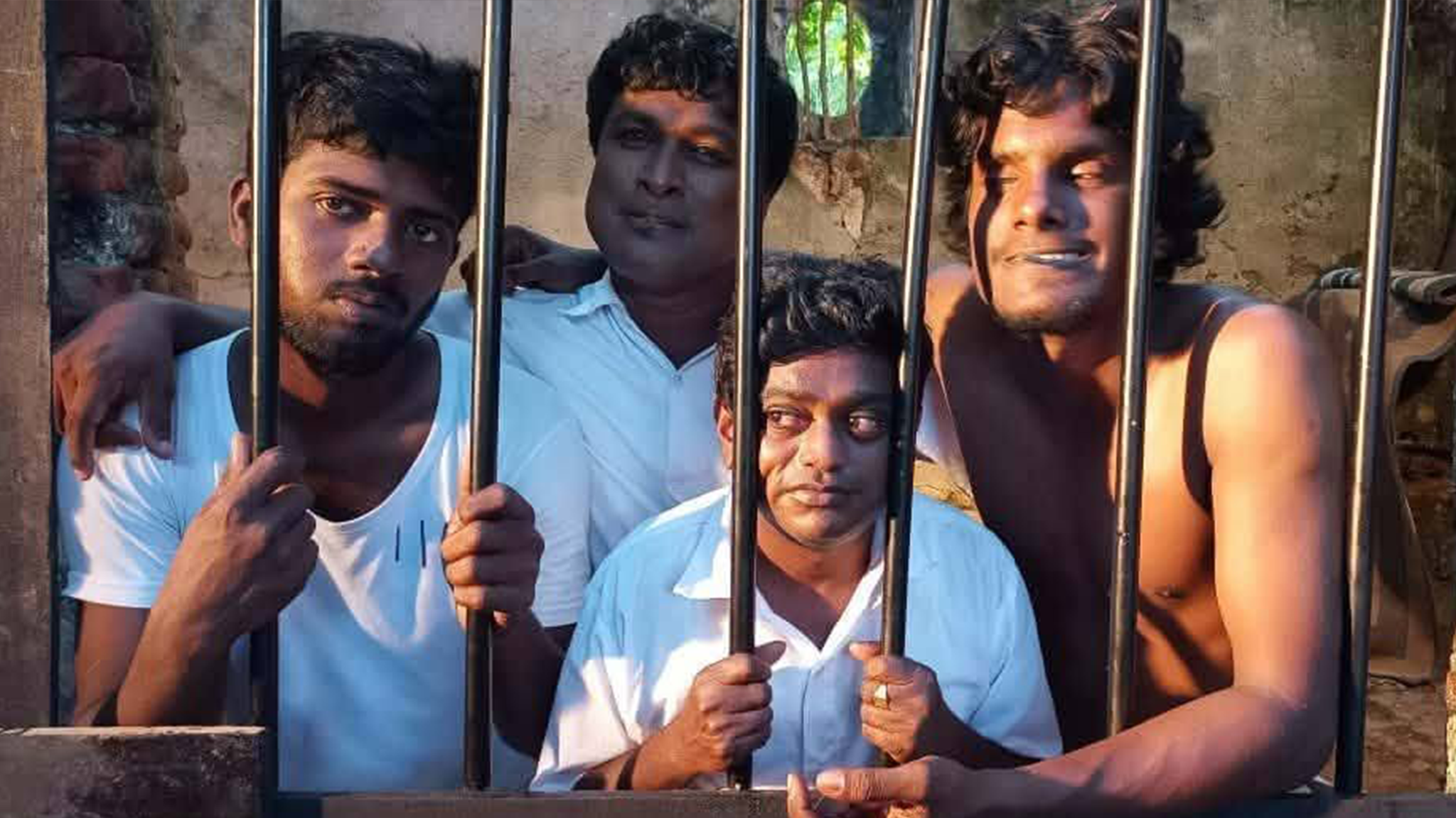 அஜய் லெட்சுமி அவர்களின் விறுவிறுப்பான எழுத்து மற்றும் இயக்கத்தில், முற்றிலும் மாறுபட்ட கதைக் களத்துடன் உருவாகியுள்ள புதிய திரைப்படமான `சிறைராணி` அதிகாரப்பூர்வ  போஸ்டர்